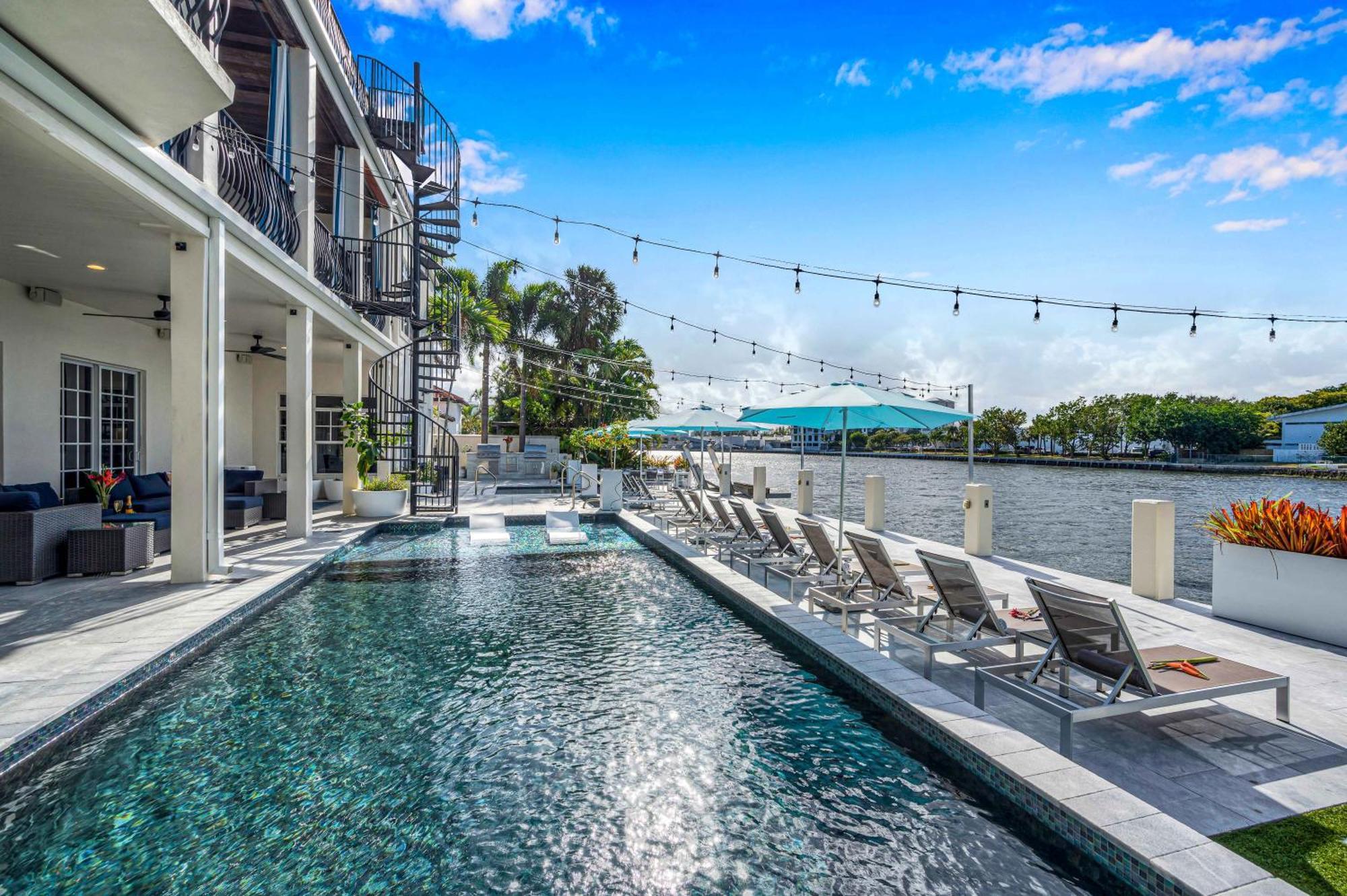 The Modern Castle Canal View Access Rooftop Living Greenhouse Vlllas Fort Lauderdale Zewnętrze zdjęcie