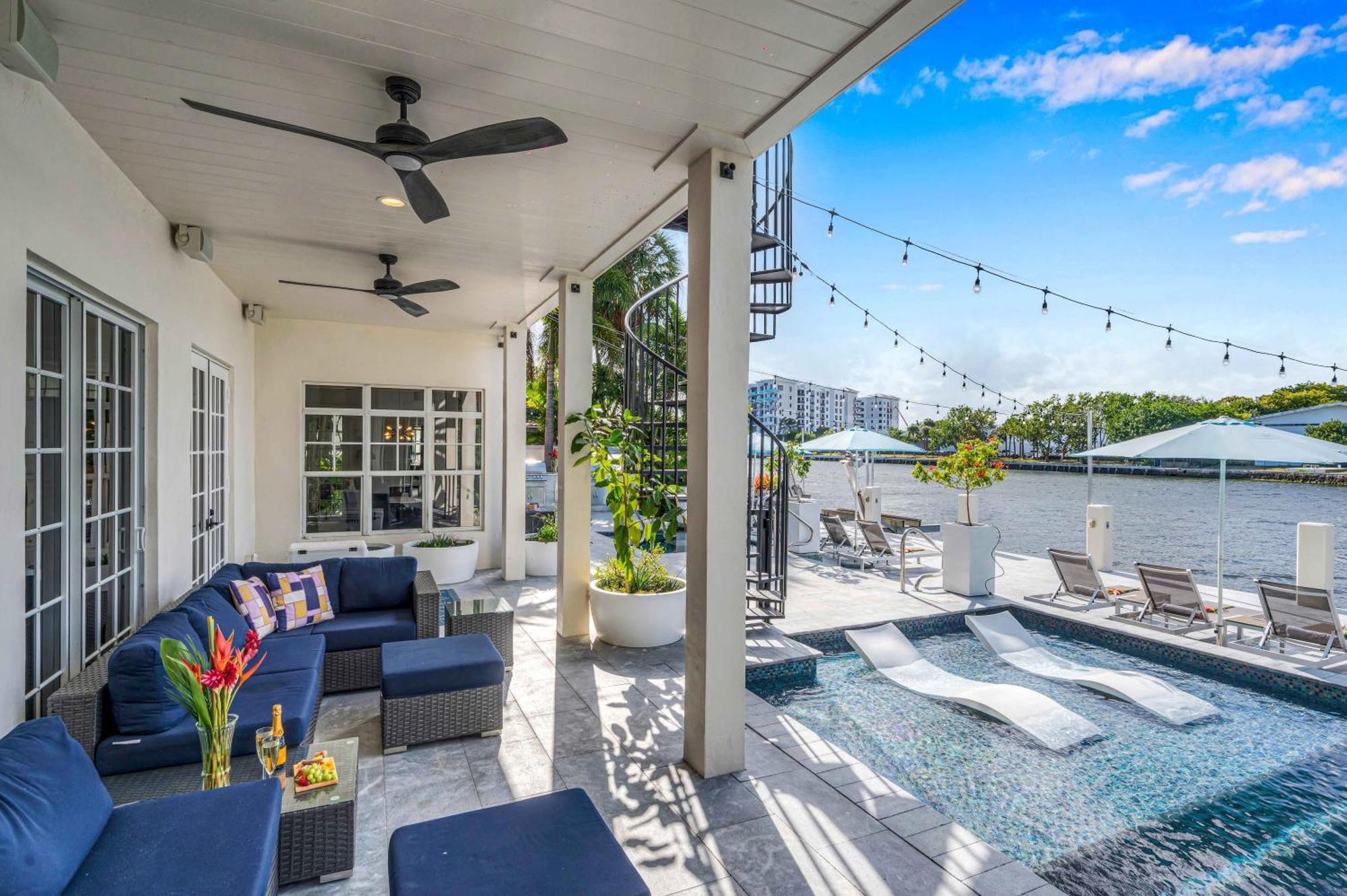 The Modern Castle Canal View Access Rooftop Living Greenhouse Vlllas Fort Lauderdale Zewnętrze zdjęcie